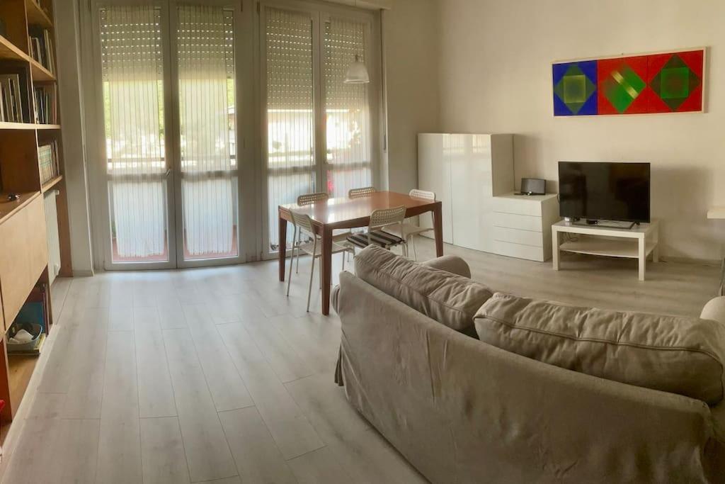 דירות Collebeato Attico Montiglio - Panorama-Wifi מראה חיצוני תמונה